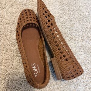 TOMS Tan Woven Slip-On Flats